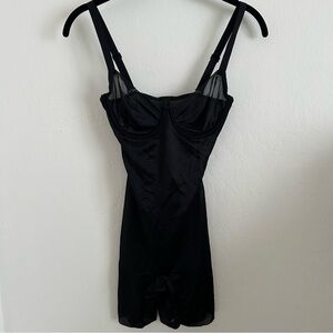 Skims No Show Unlined Demi Mid Thigh Bodysuit in Onyx size XS